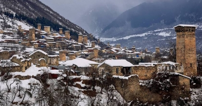 5 მიზეზი თუ რატომ უნდა იმოგზაუროთ საქართველოს მთებში - Vogue