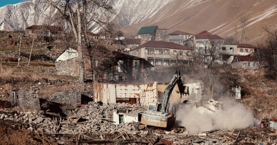 სახლის დანგრევა სოფელ წკერეში